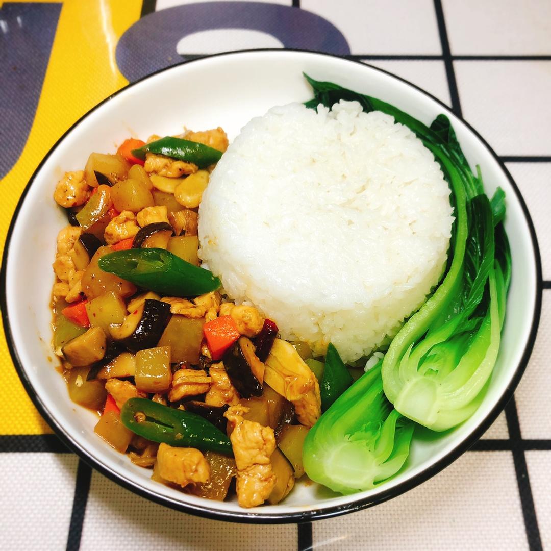 香菇滑🐥盖浇饭🍛