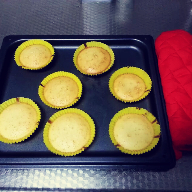 软绵绵戚风纸杯蛋糕