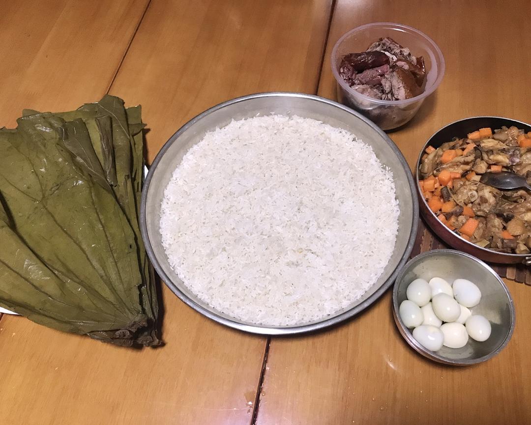 【荷香糯米鸡】