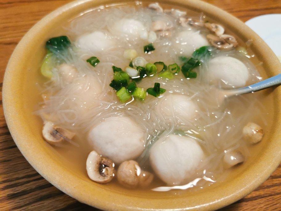 一人食鱼丸白菜粉丝汤