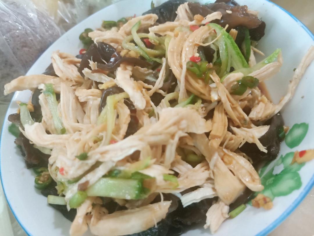 凉拌鸡胸肉丝