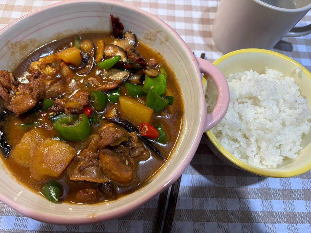 自制黄焖鸡真的绝了好吃到爆炸不夸张