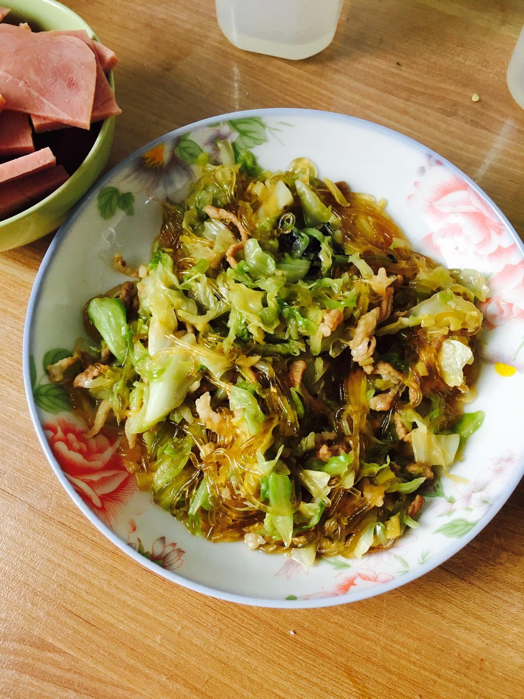 肉丝炒圆白菜