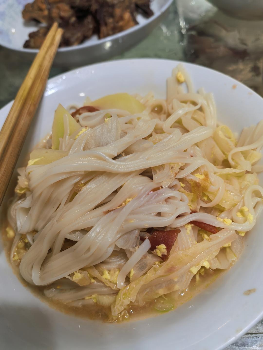 肉末土豆番茄白菜鸡蛋面