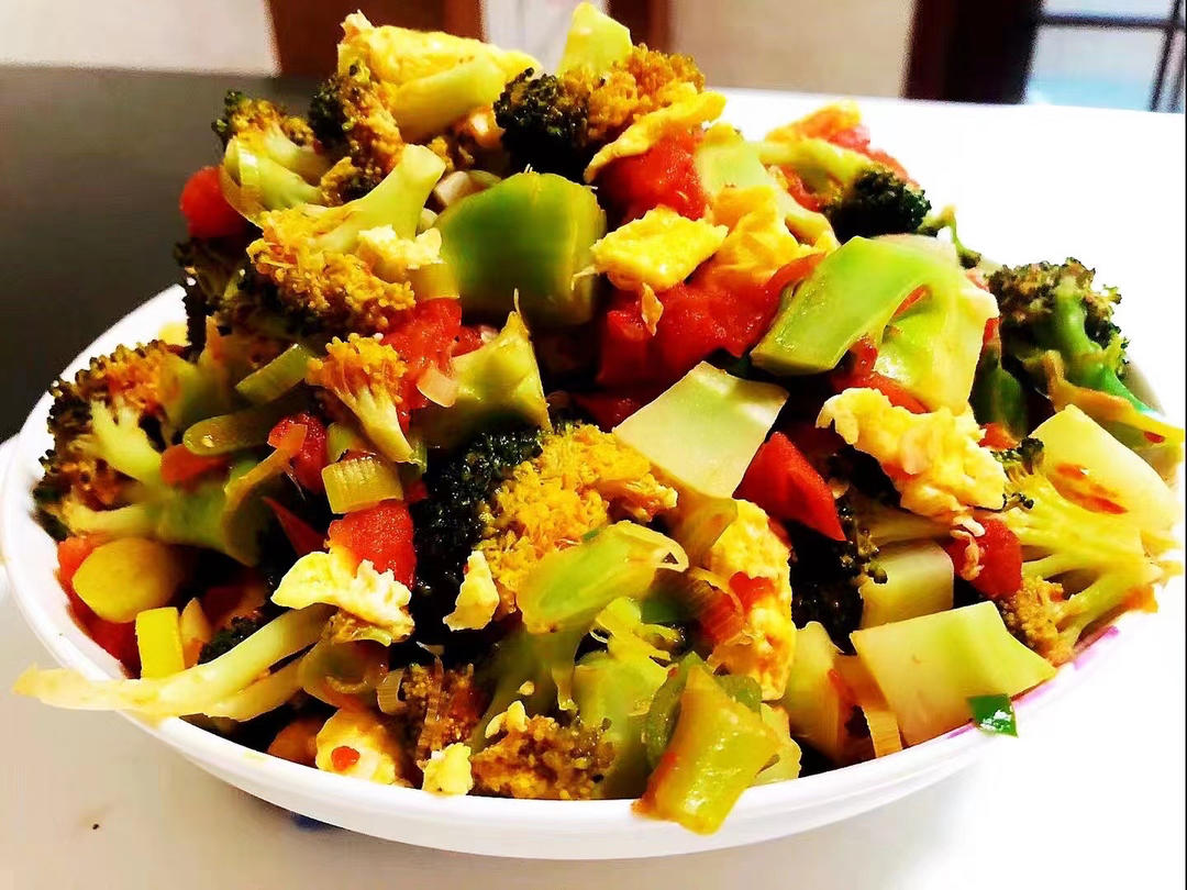 营养丰富的番茄菜花炒蛋