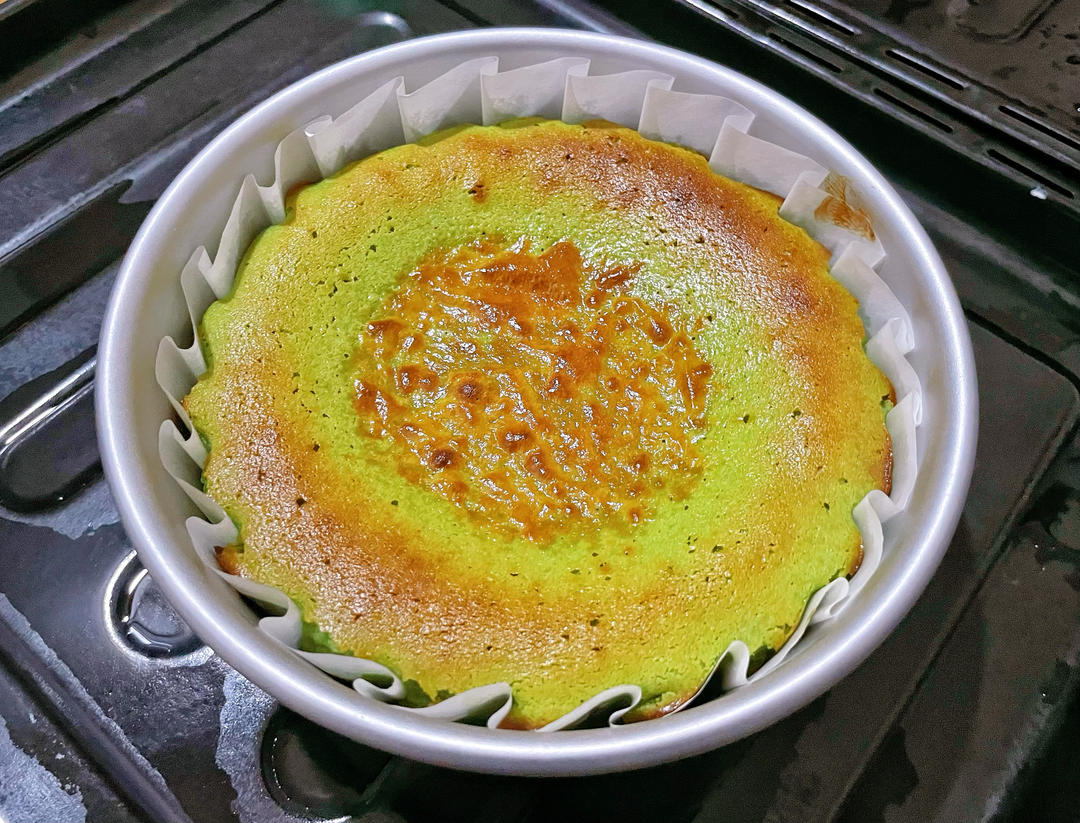 搅一搅就成功的开心果巴斯克芝士蛋糕！