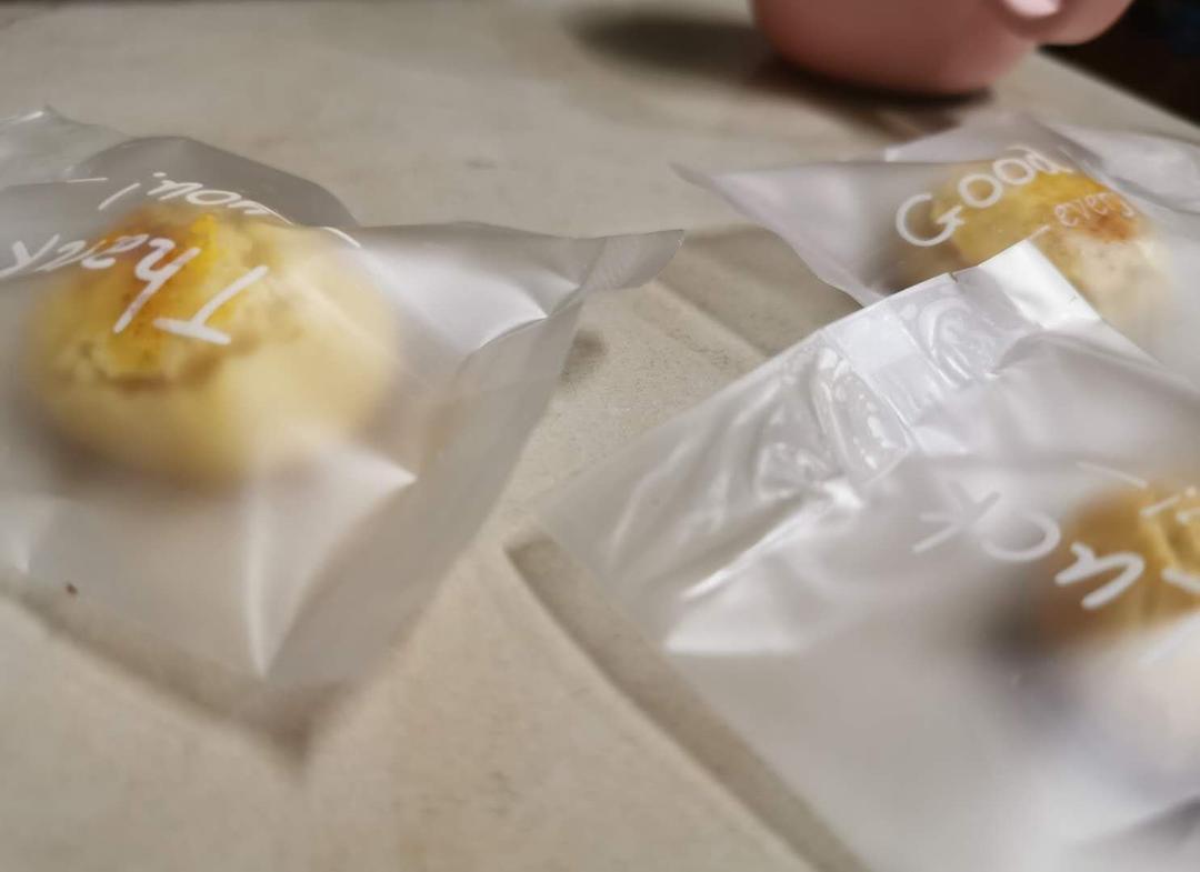 咸蛋黄一口酥