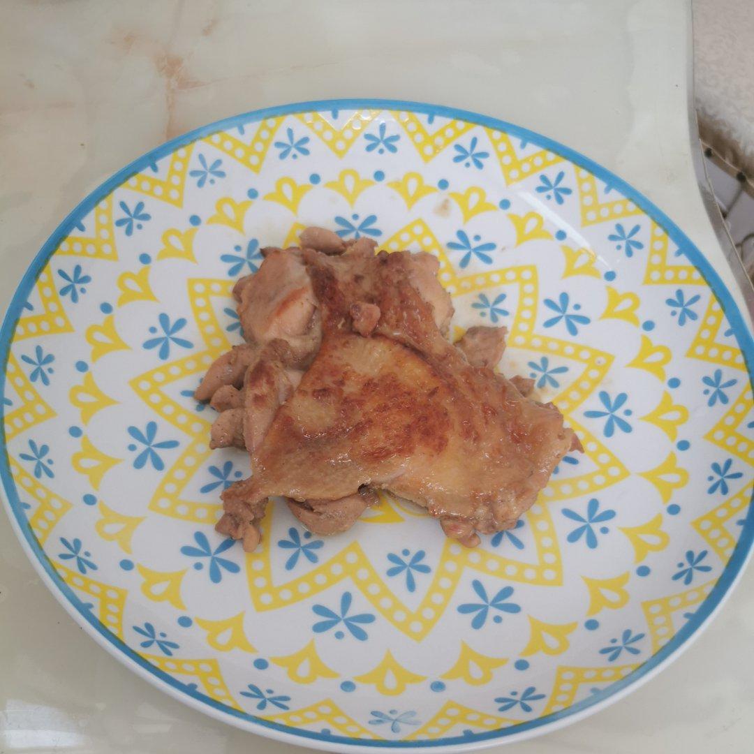 蒜香煎鸡腿肉