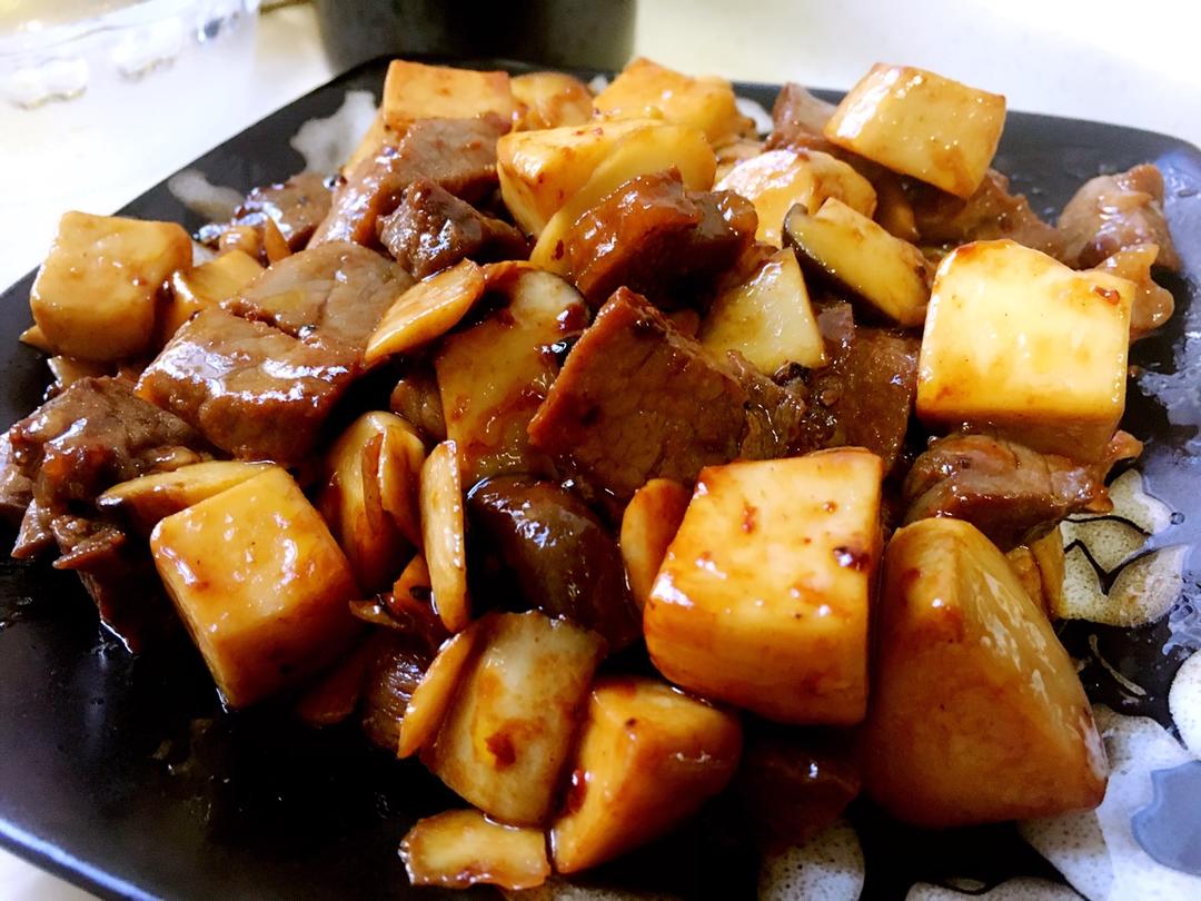 黑胡椒杏鲍菇牛肉粒