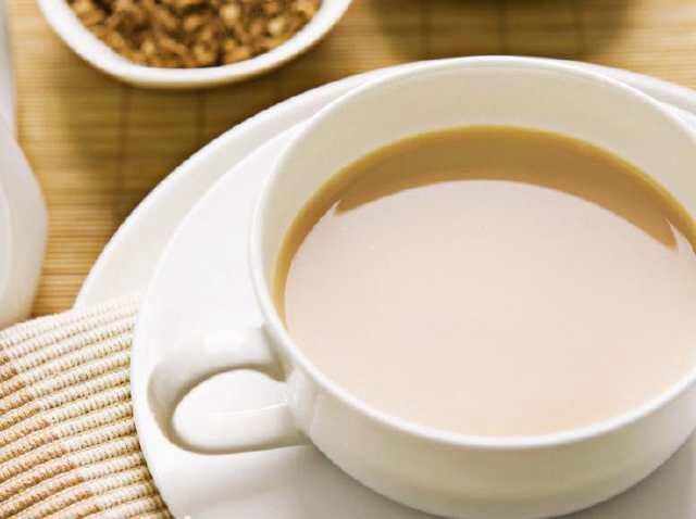 超简单的港式奶茶的做法