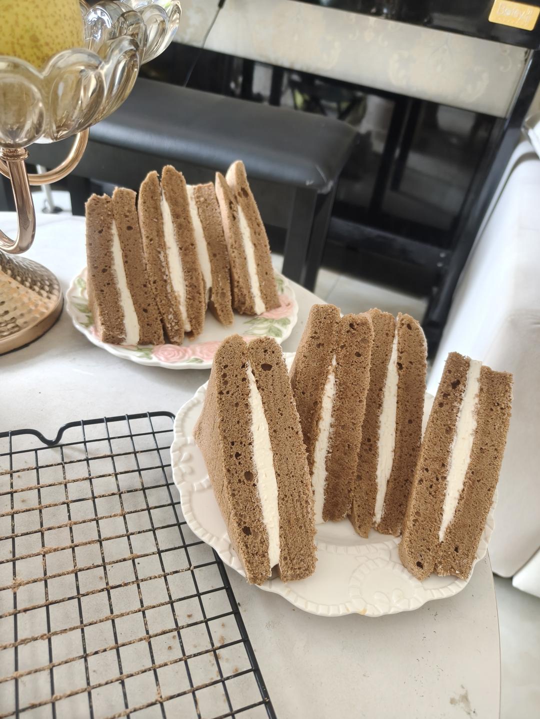 香甜软绵❗️好吃不腻❗️自制可可三明治蛋糕🍰