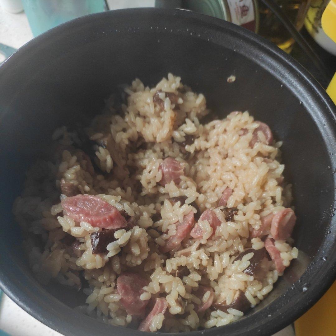 懒人必备～电饭煲腊肠焖饭
