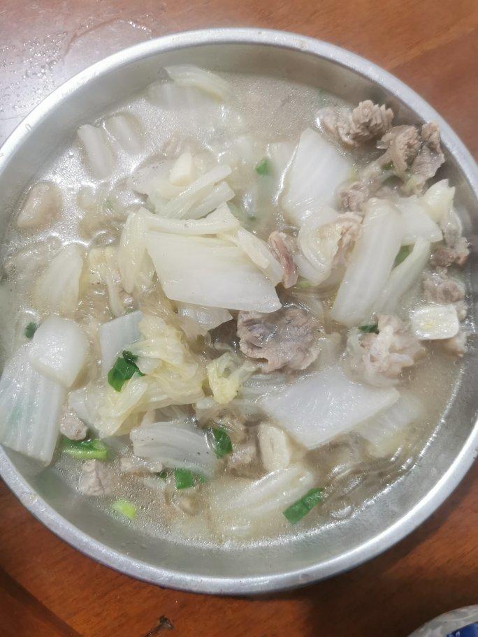 热乎乎的快手牛肉白菜汤