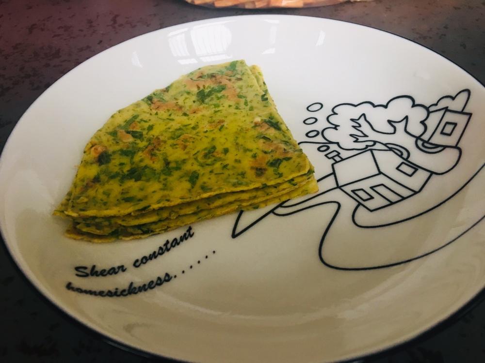 芹菜叶蛋饼