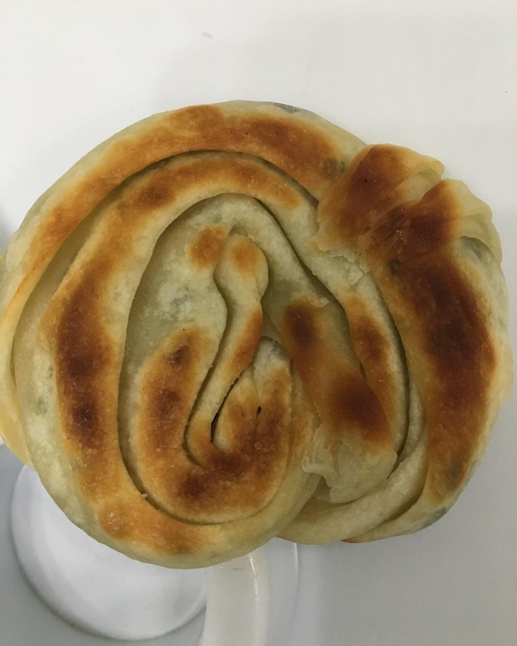 鸡蛋葱油饼                  （更新饼坯保存方法）