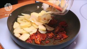 腊肉炒土豆的做法 步骤4