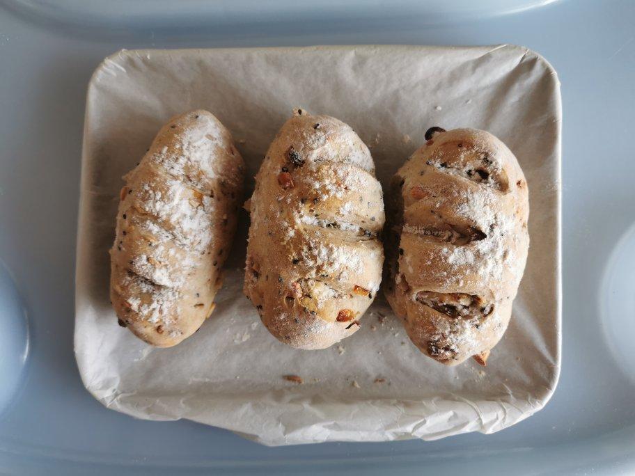 无油无糖全麦果干面包