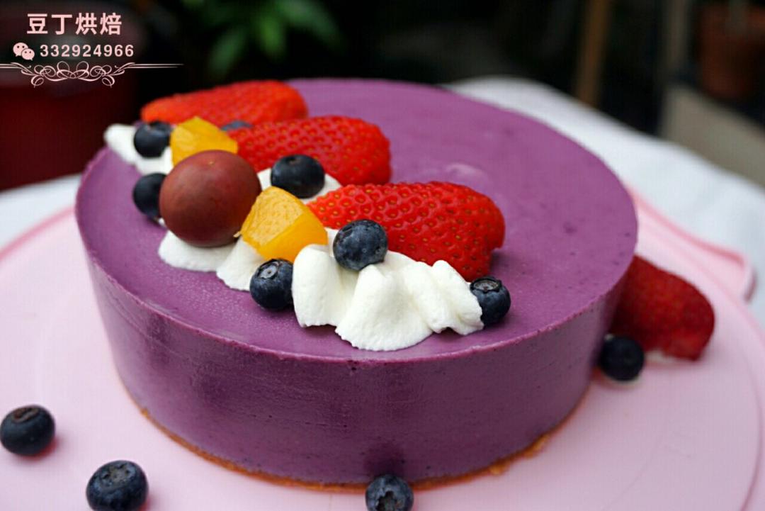 dou蚊做的tinrry下午茶教你做蓝莓益力多慕斯