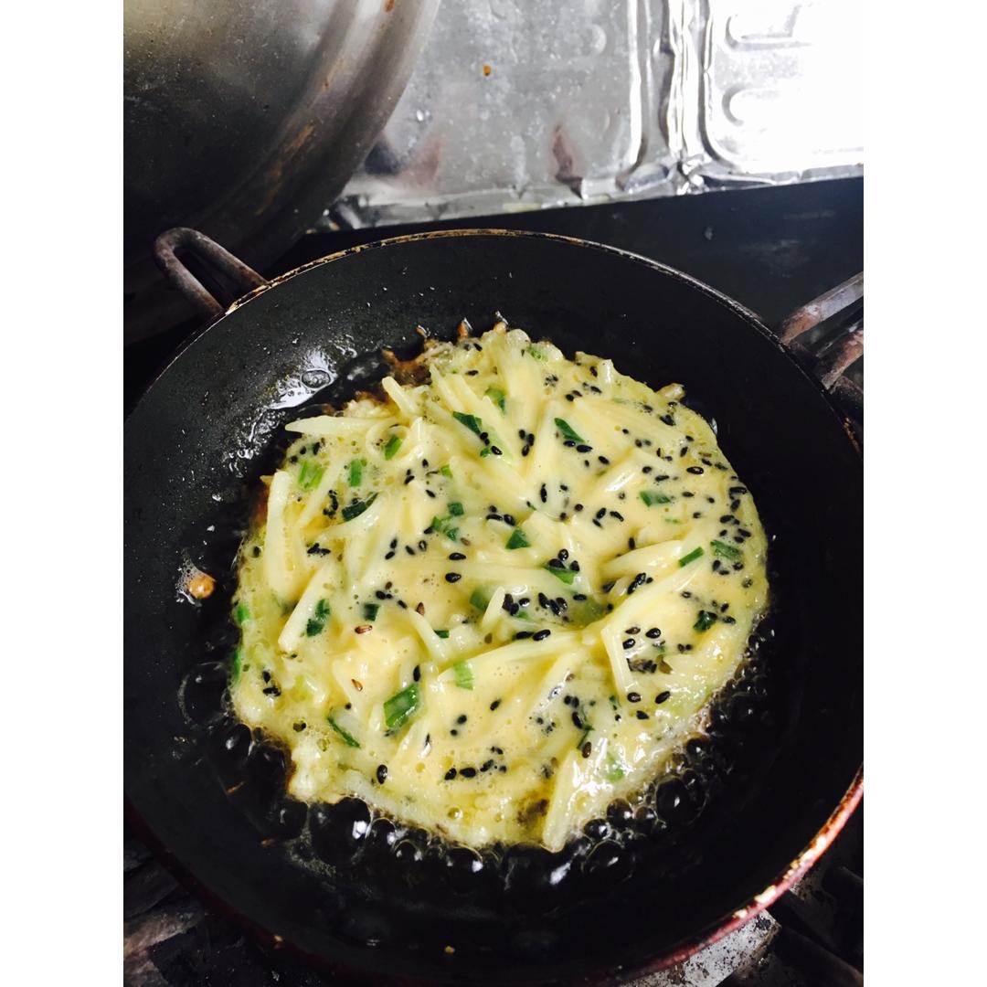 鸡蛋土豆饼