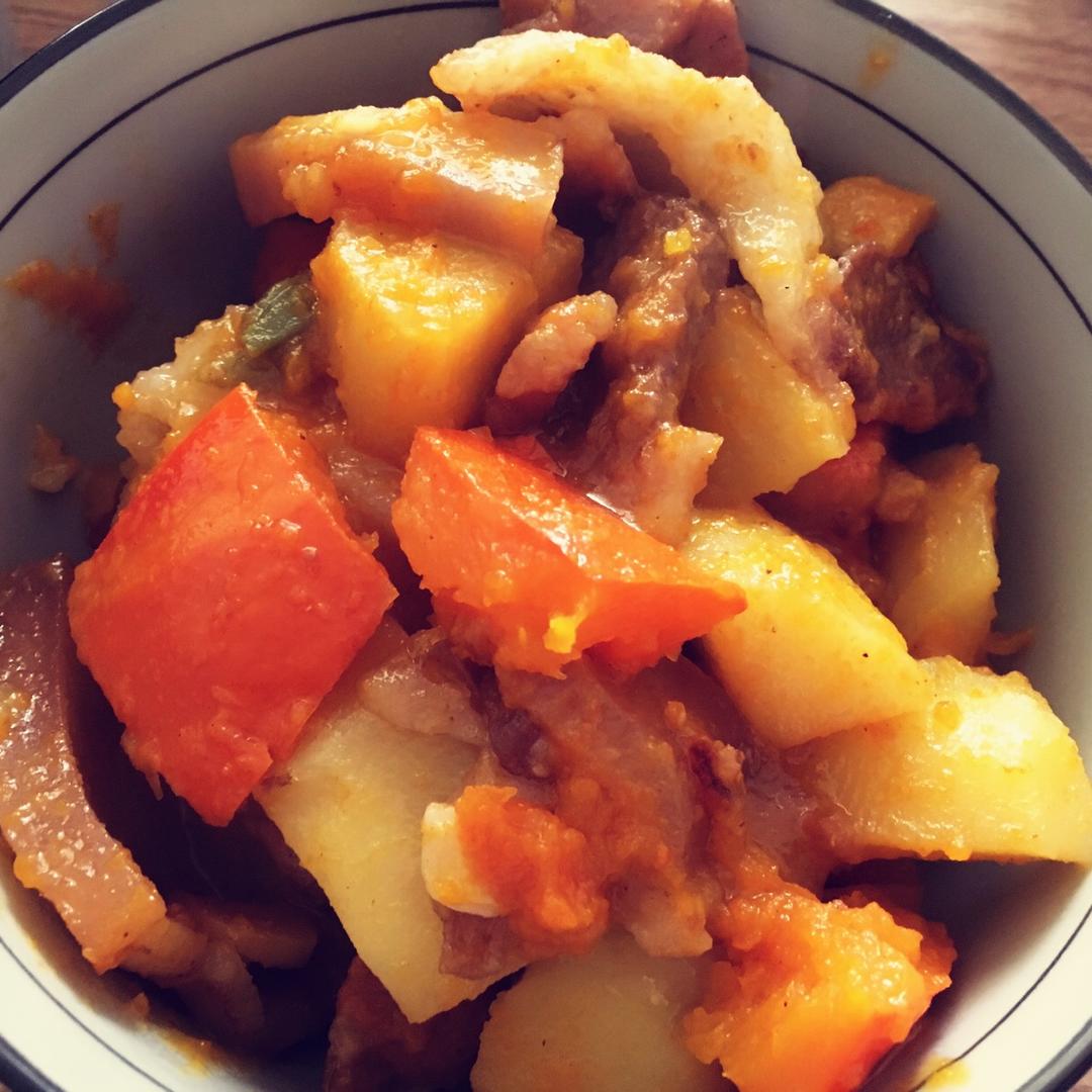 南瓜土豆炖五花肉