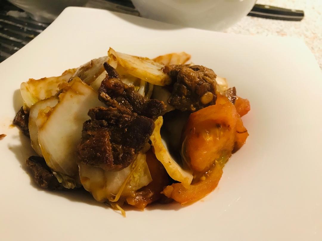 很香的白菜炖五花肉
