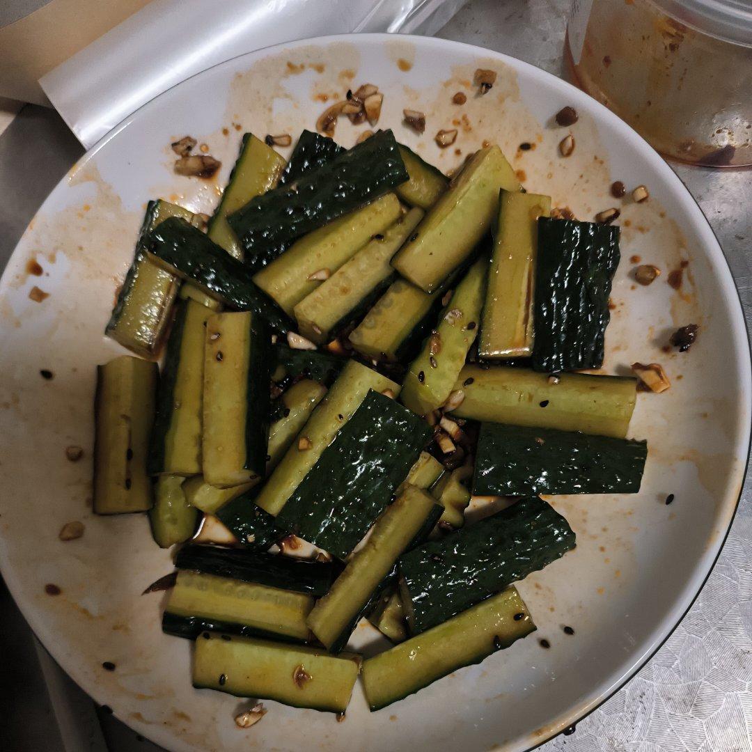 凉拌黄瓜