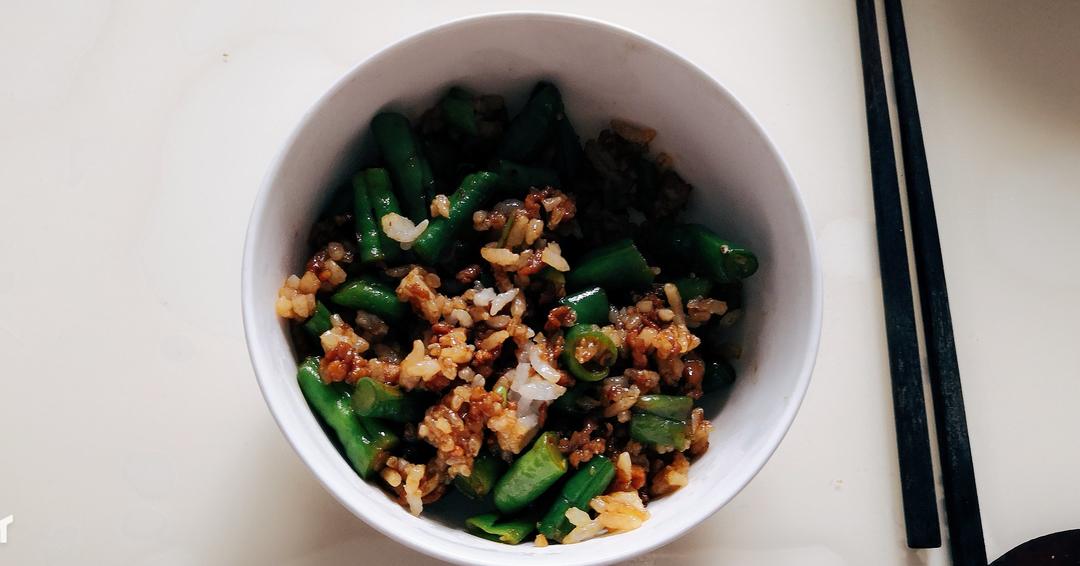 肉沫豆角下饭菜