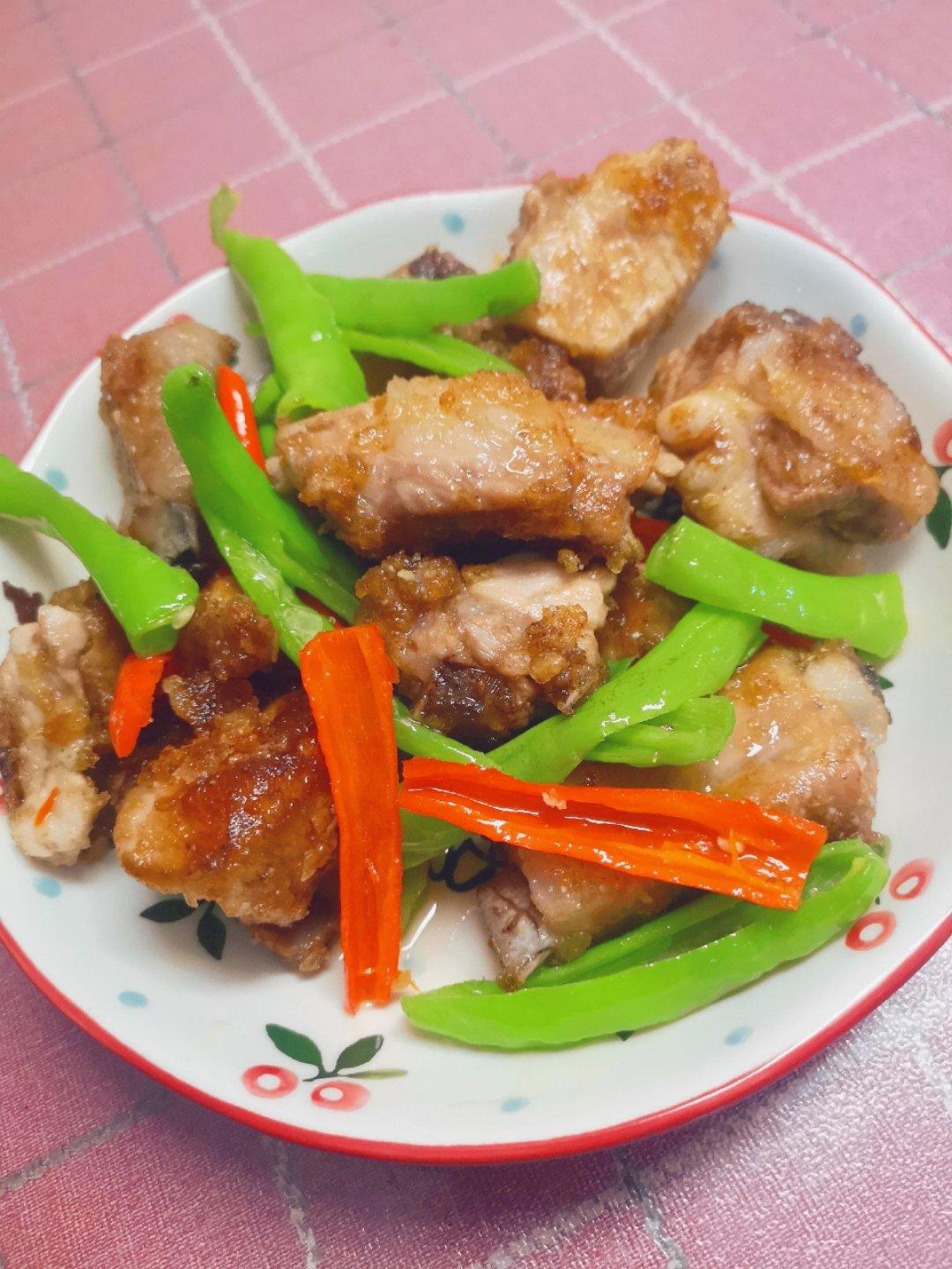 双椒煎排骨