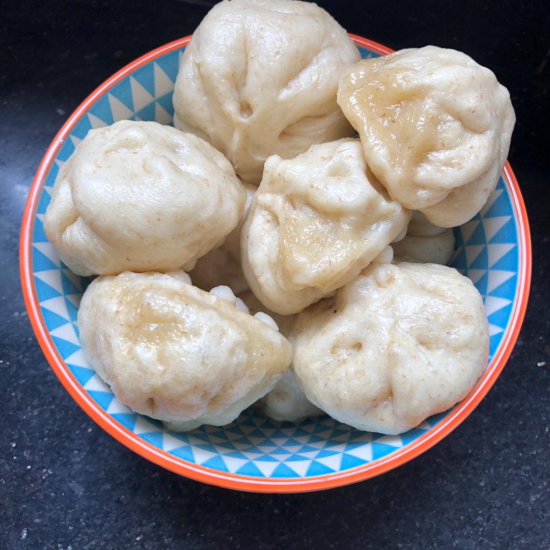 全麦香菇鸡肉包子