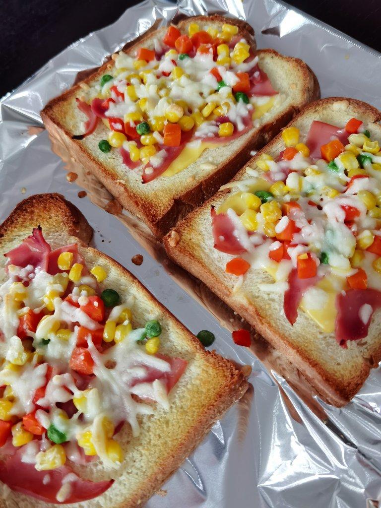 超好吃面包披萨🍕