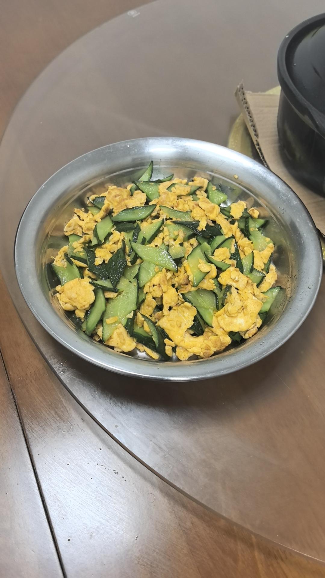 黄瓜炒鸡蛋 （青瓜炒鸡蛋）
