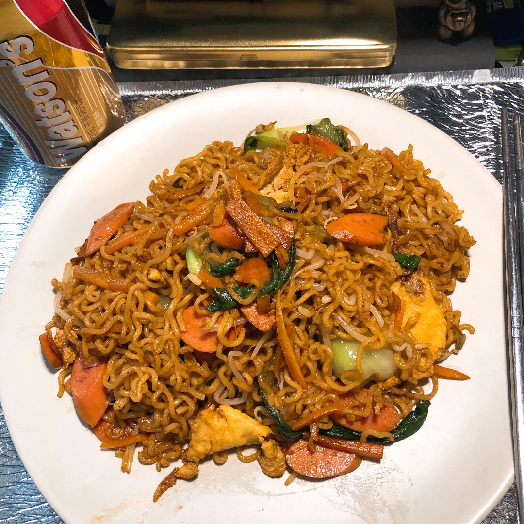 路边摊风味炒方便面