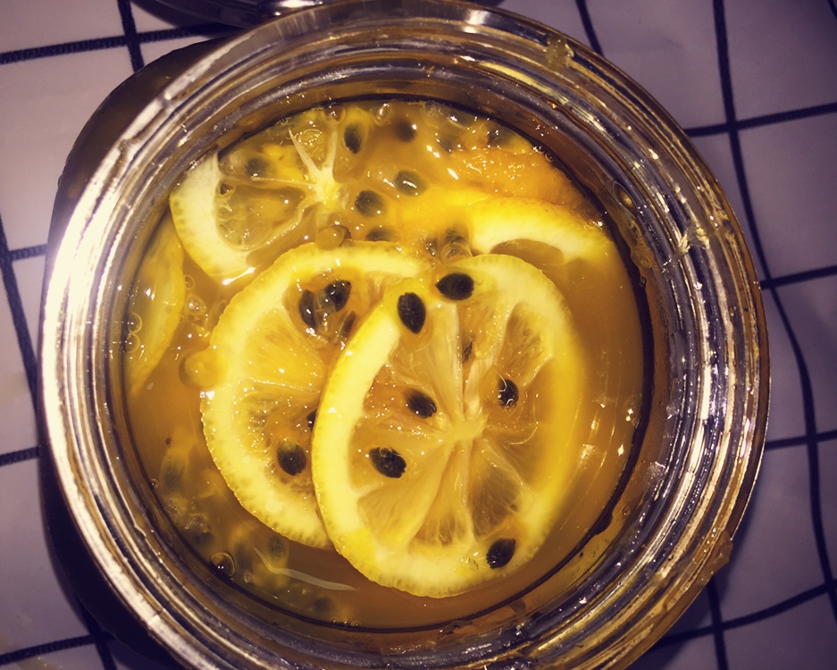 青柠+百香果+柠檬🍋蜂蜜茶的做法 步骤2