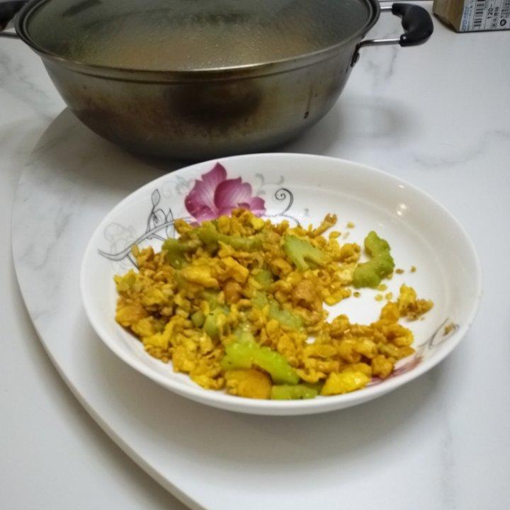 苦瓜炒鸡蛋