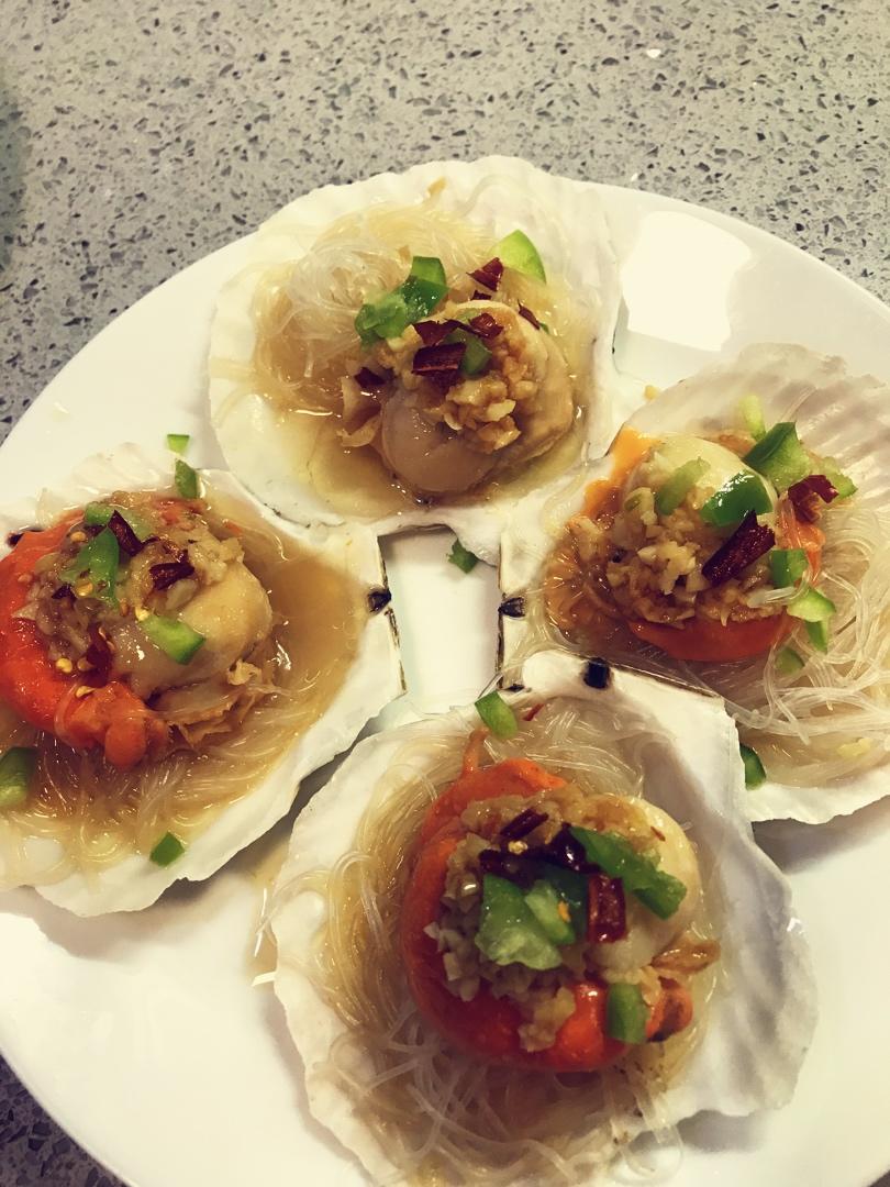 蒜蓉粉丝蒸扇贝（清晰图片步骤讲解）