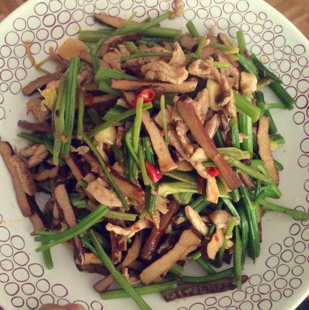 芹菜香干炒肉丝