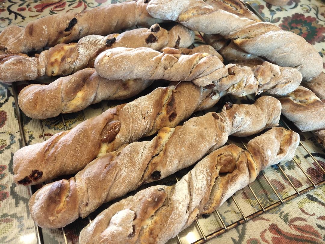 像一根树枝的面包，网红店招牌坚果棒！