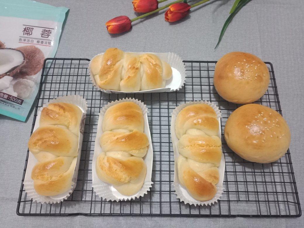 金龙鱼～椰蓉一发小面包