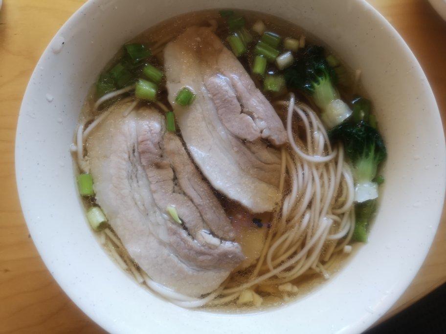 热汤面
