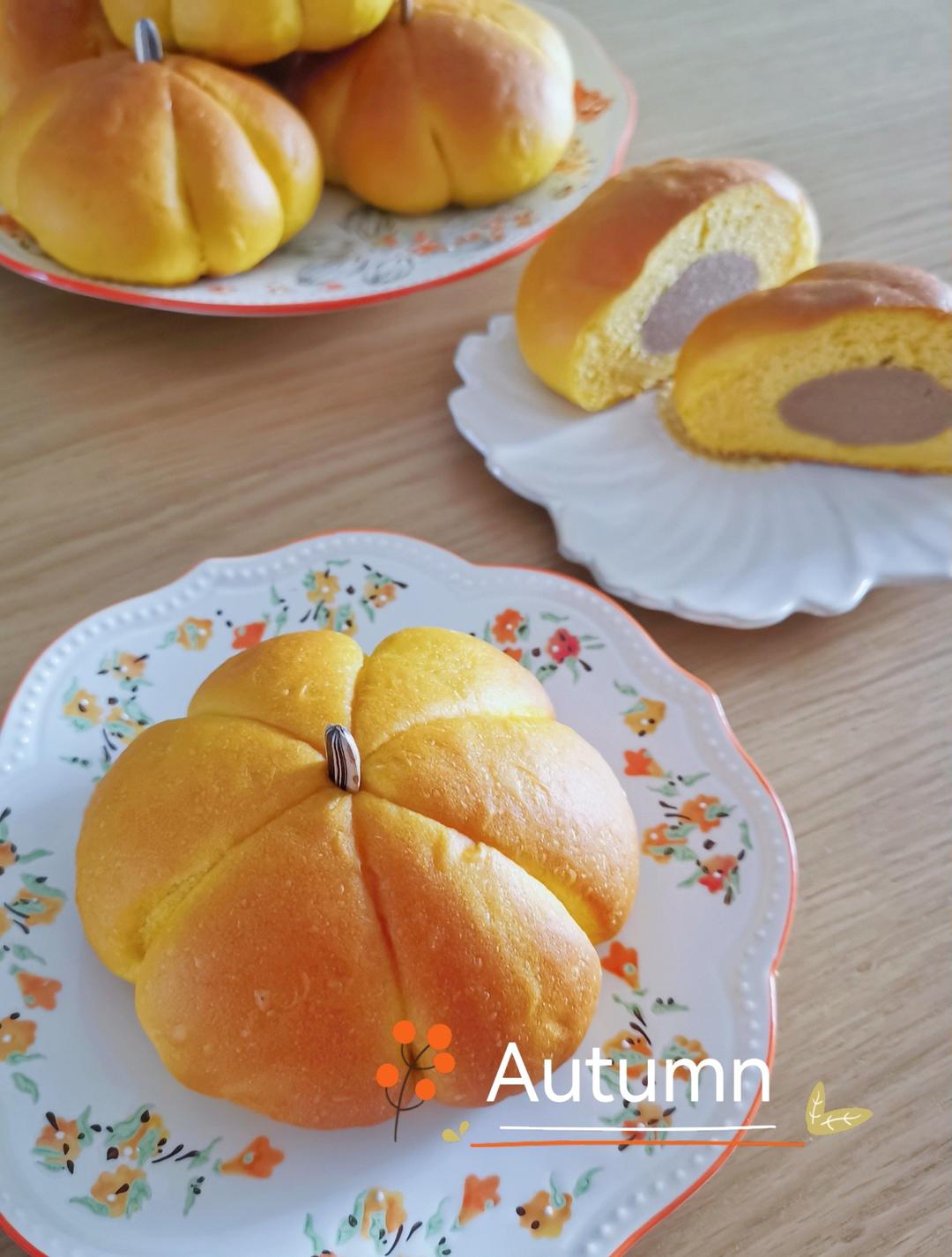 南瓜栗子小面包🎃一口软绵绵，甜糯栗子馅