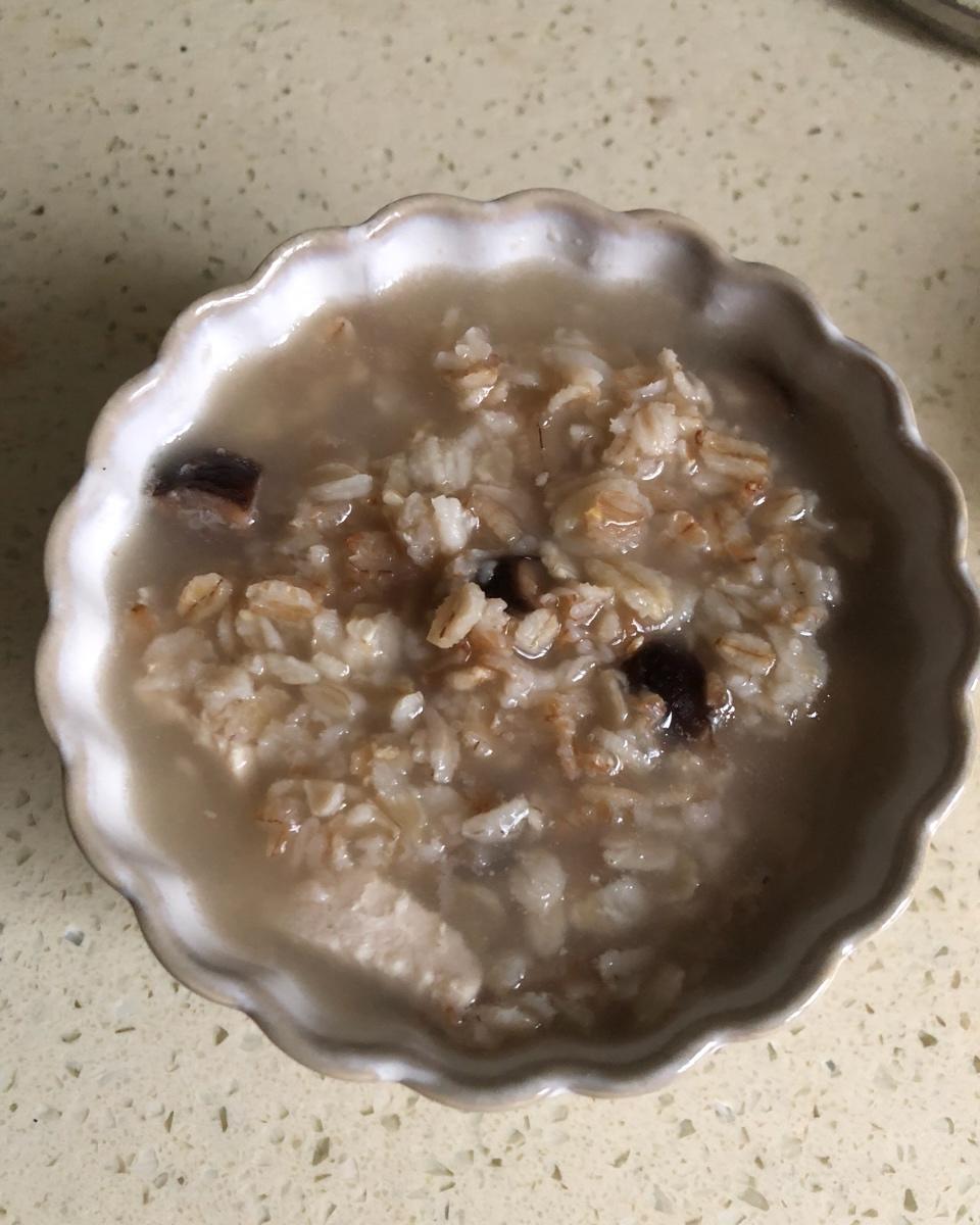 （减脂）白菜香菇滑蛋燕麦粥