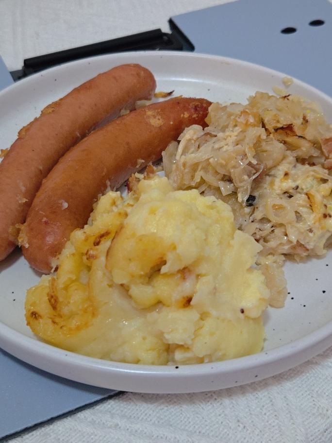 欧洲腹地·甄选德式香肠配培根酸菜