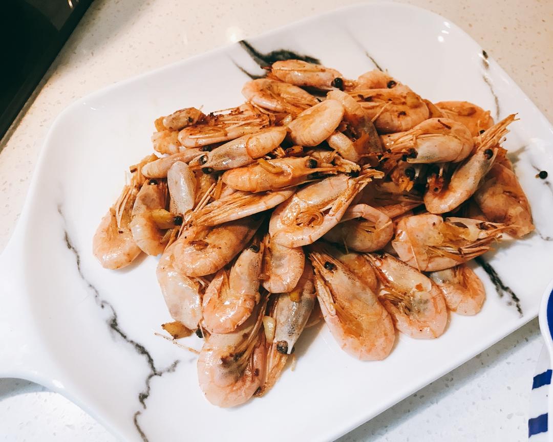 黄油炒虾的做法