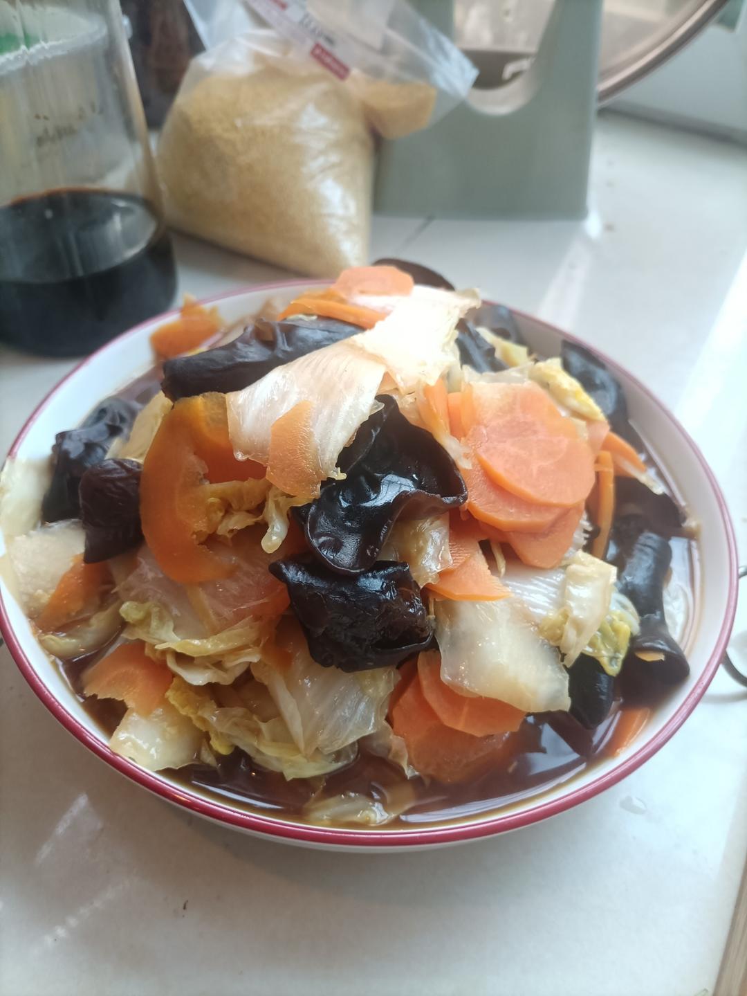 木耳胡萝卜炒白菜