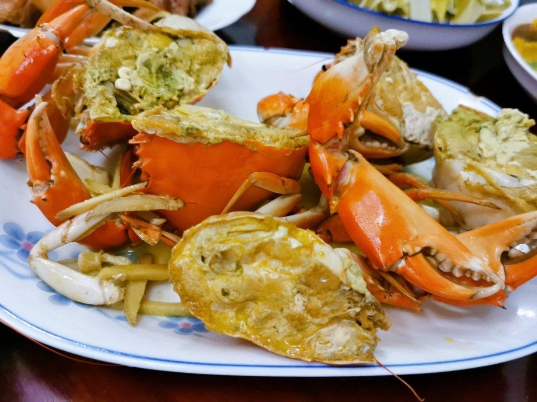 对半煎螃蟹、蟳、梭子蟹（福建闽东沿海特色家常做法）