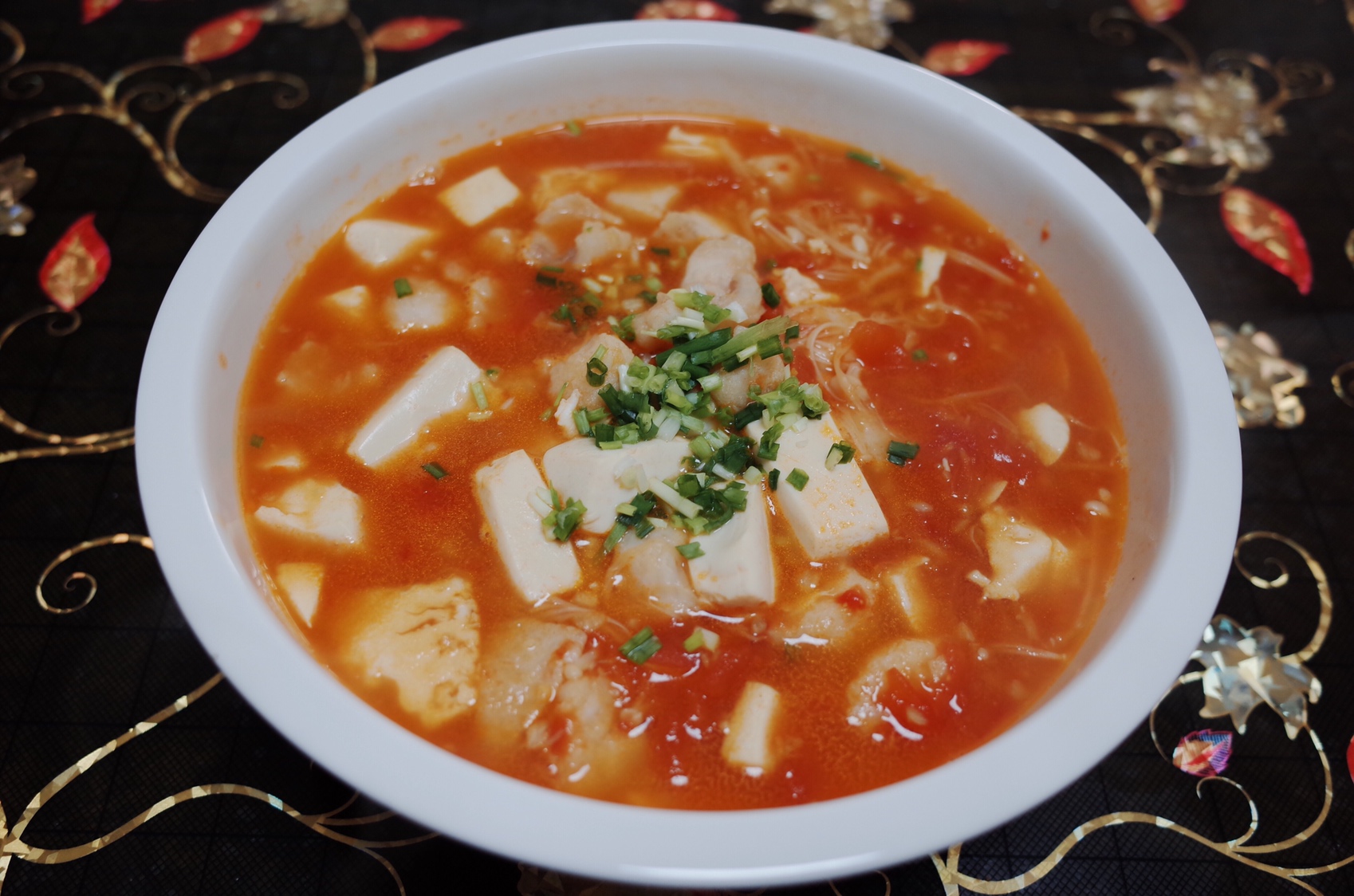 番茄龙利鱼金针菇豆腐汤的做法