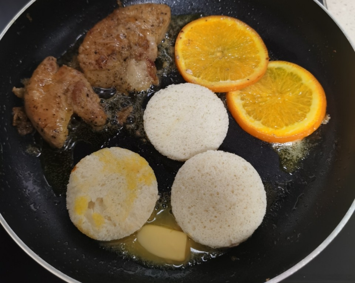 橙香鹅肝配鱼子酱，辅食，西餐的做法 步骤12