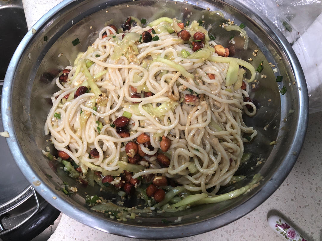 酸辣凉拌面