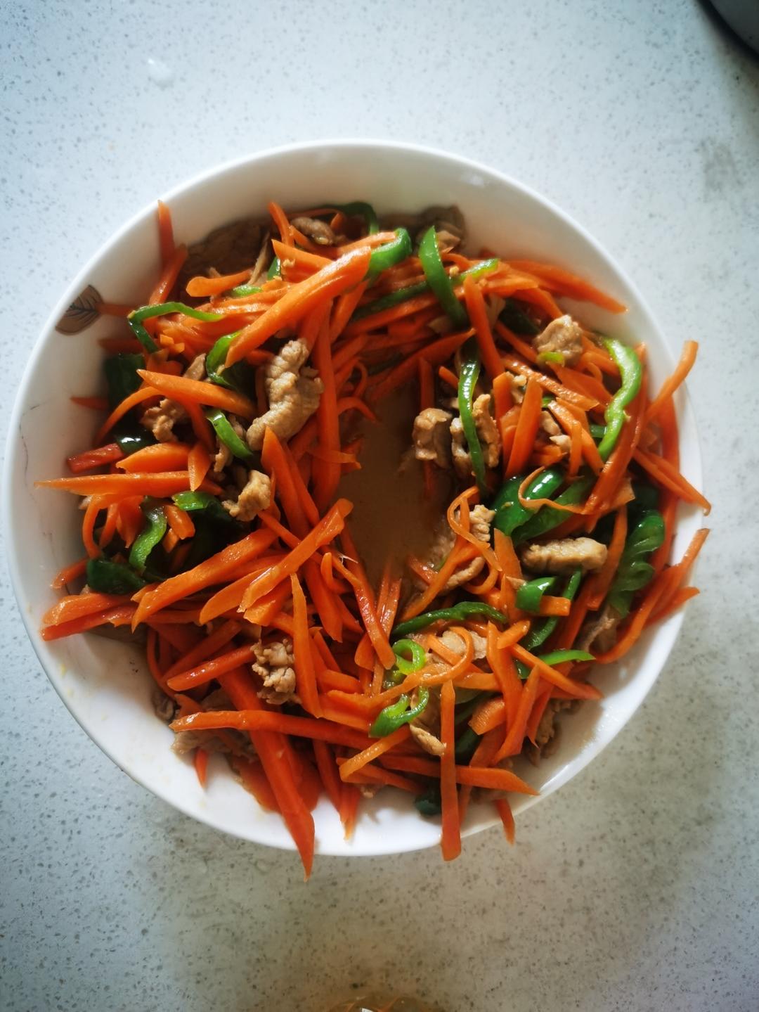 超级下饭胡萝卜丝炒肉