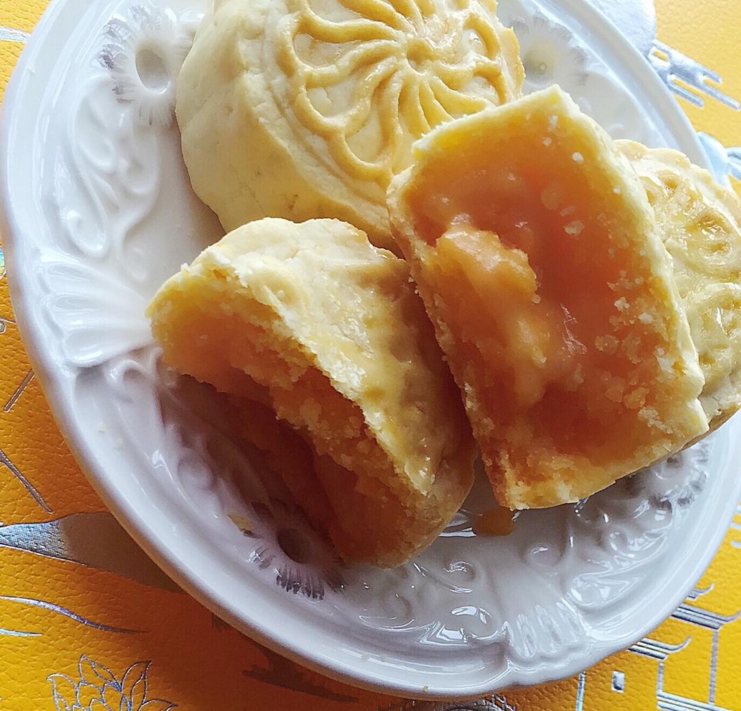 超详细图解版--流心奶黄月饼